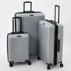 Pathfinder Silver Hardshell Spinner Suitcases