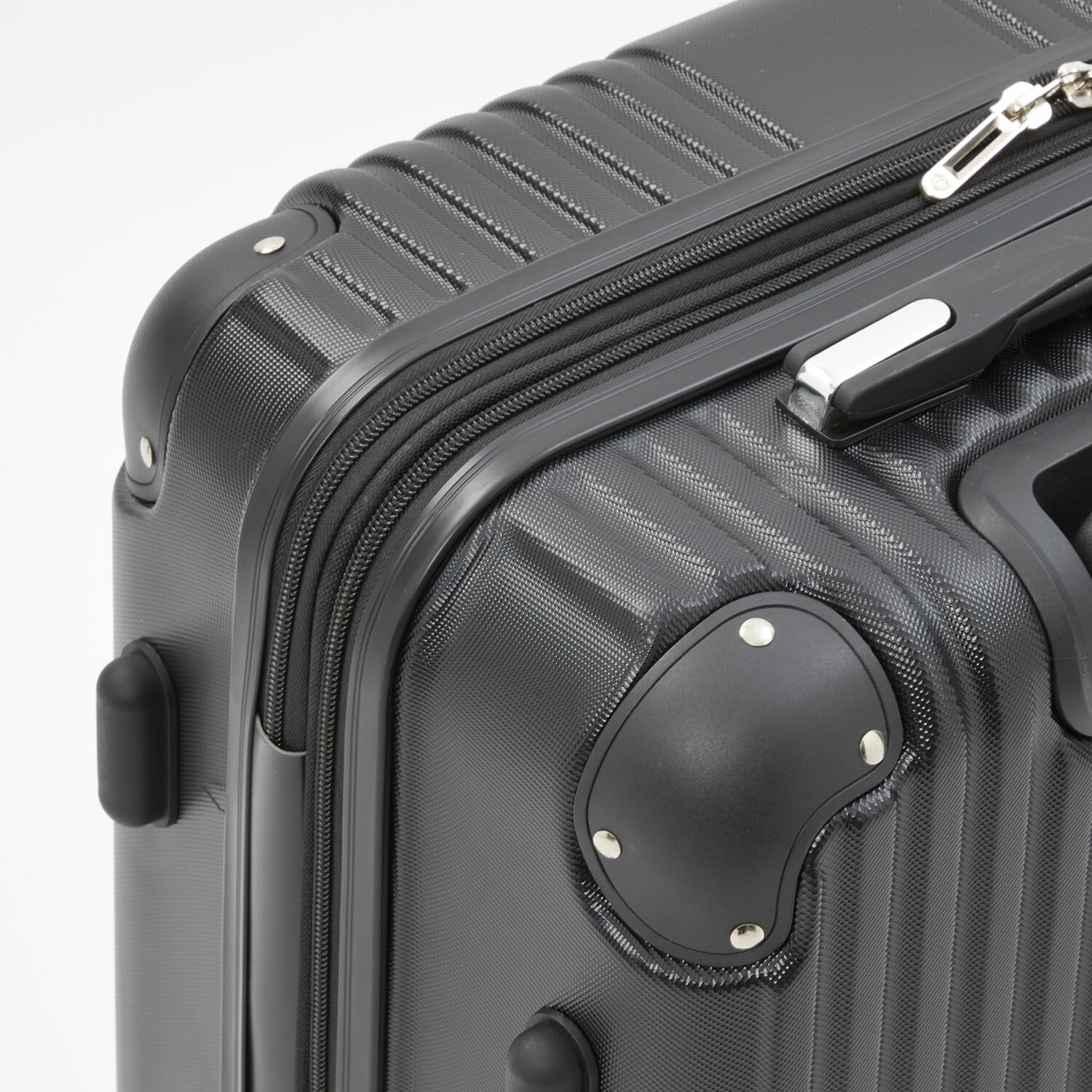 Traveler's Choice Black Charvi III Hardshell Suitcases 3 Traveler's Choice Black Charvi III Hardshell Suitcases - Image 3