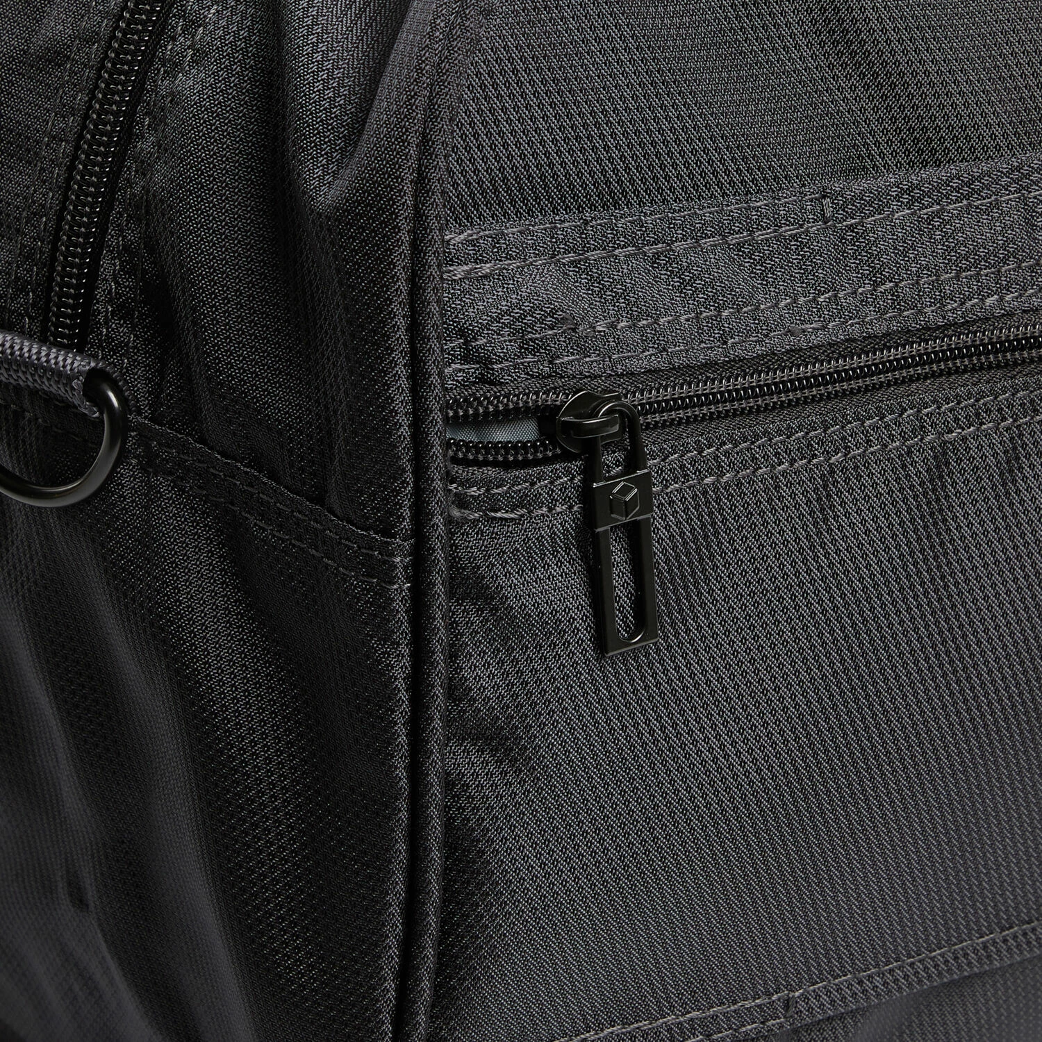 Qubed Black Torus Soft Suitcases 2 Qubed Black Torus Soft Suitcases - Image 2